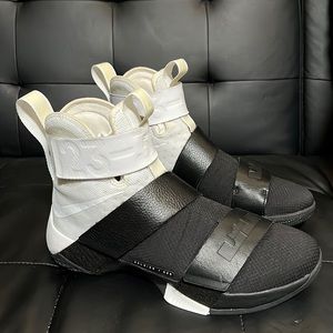 Lebron Soldier 10